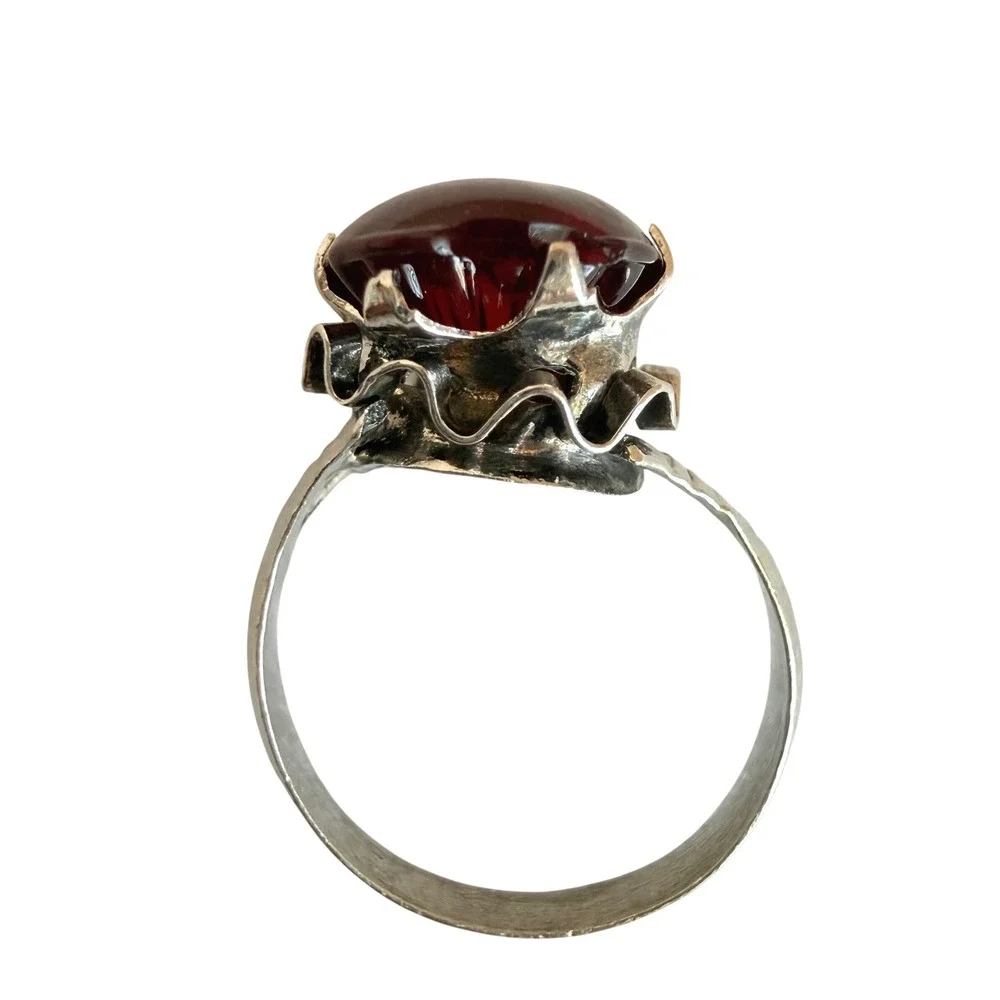 Unbranded Red Stone‎ Crown Ring Kids Size 2.5 Silver Tone Good Vintage Statement